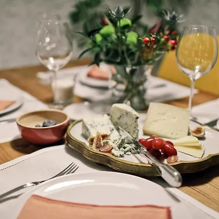 Junto A La Ria & Parking Bilbao