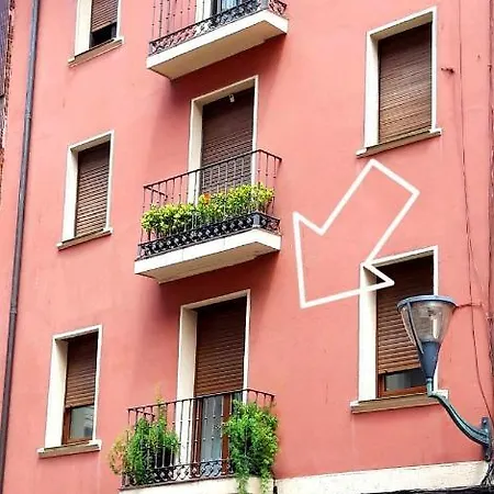 Junto A La Ria & Parking Apartment Bilbao