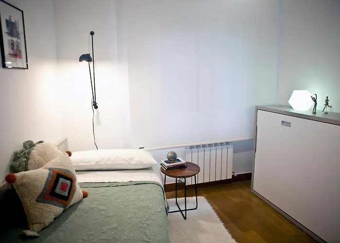 Zubigane Junto A La Ria & Parking Більбао